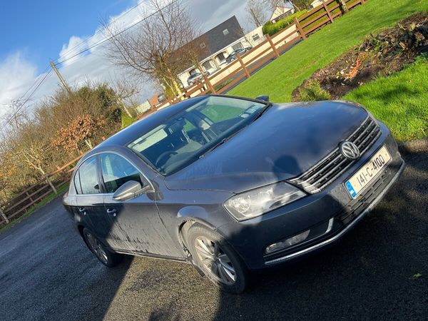 Volkswagen Passat Saloon, Diesel, 2014, Grey