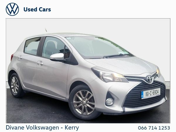 Toyota Yaris Hatchback, Petrol, 2016, Silver