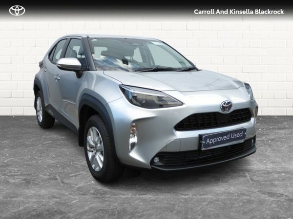 Toyota Yaris Cross SUV, Petrol Hybrid, 2025, Silver