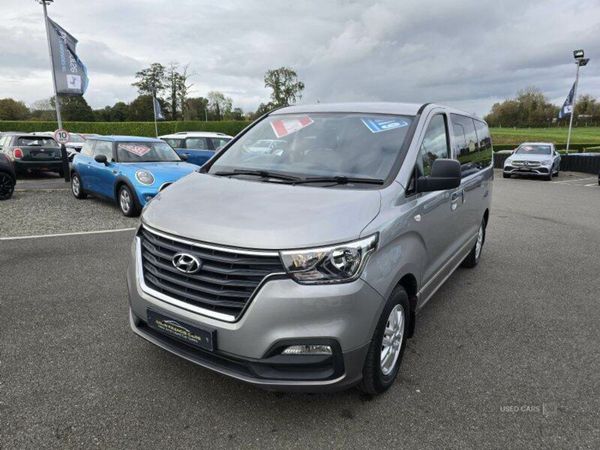 Hyundai i800 MPV, Diesel, 2019, Silver