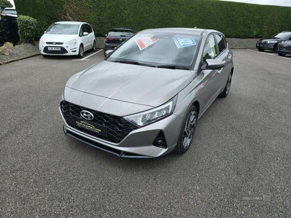 Hyundai i20 Hatchback, Petrol, 2022, Brown