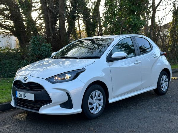 Toyota Voxy MPV, Petrol Hybrid, 2020, Silver