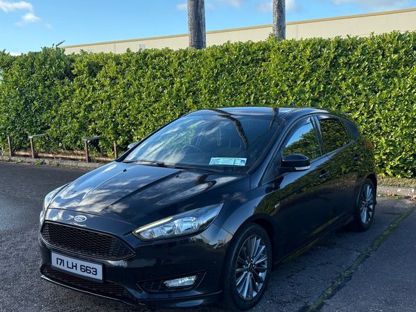 Ford Focus Hatchback, Diesel, 2017, Black
