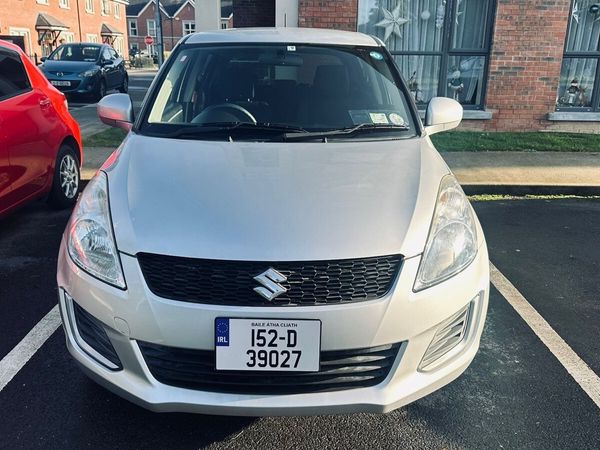 Suzuki Swift Hatchback, Petrol, 2015, Silver