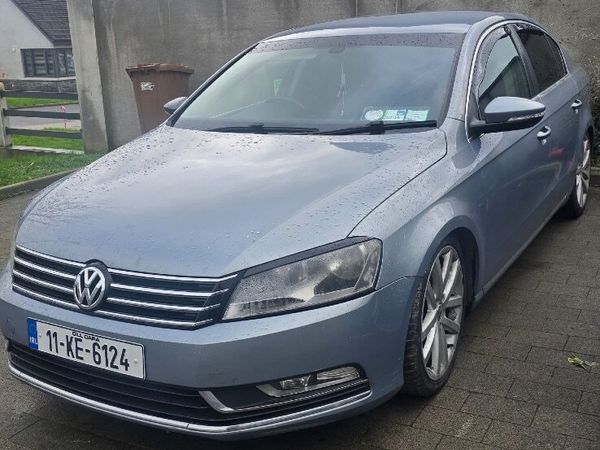 Volkswagen Passat Saloon, Diesel, 2011, Grey