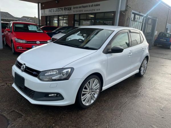 Volkswagen Polo Hatchback, Petrol, 2015, White