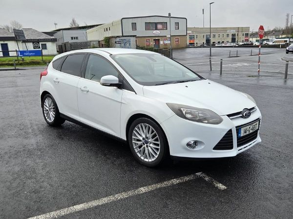 Ford Focus Hatchback, Petrol, 2014, White
