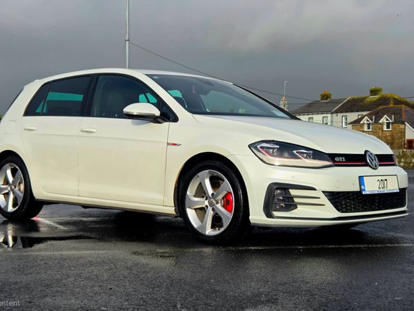 Volkswagen Golf Hatchback, Petrol, 2017, White