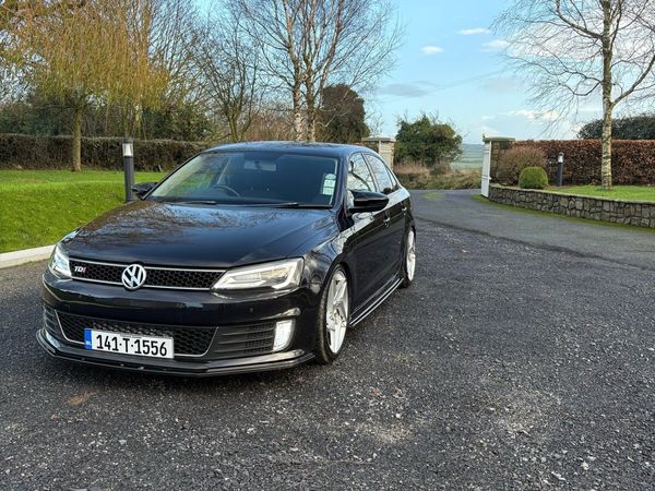 Volkswagen Jetta Saloon, Diesel, 2014, Black