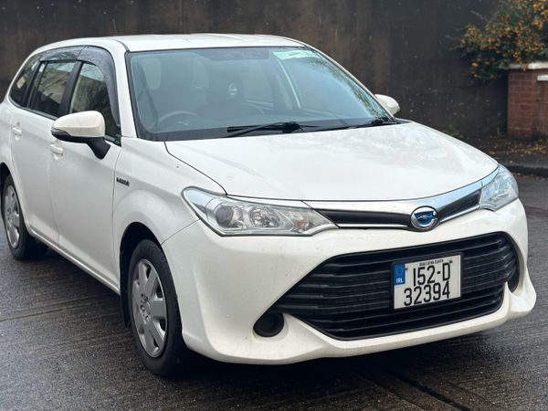 Toyota Corolla Estate, Petrol Hybrid, 2015, White