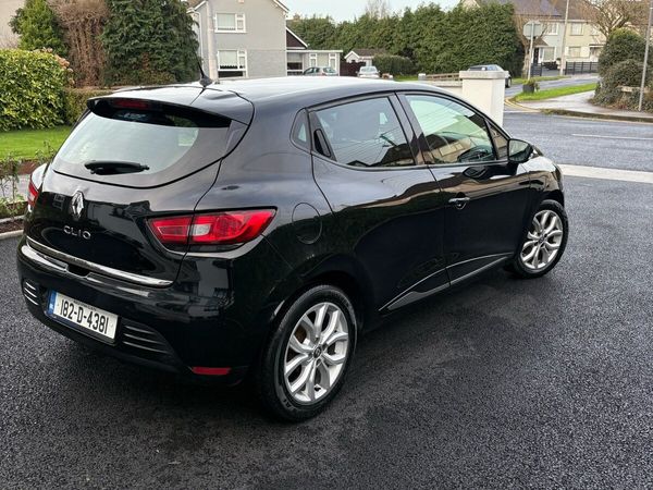 Renault Clio Hatchback, Petrol, 2018, Black