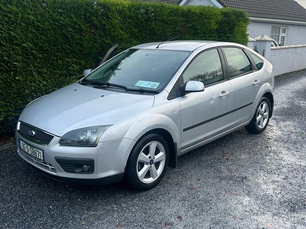 Ford Focus Hatchback, Petrol, 2005, Silver