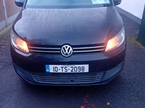 Volkswagen Touran MPV, Diesel, 2010, Black
