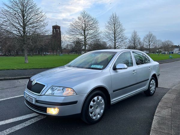 Skoda Octavia Hatchback, Petrol, 2008, Silver