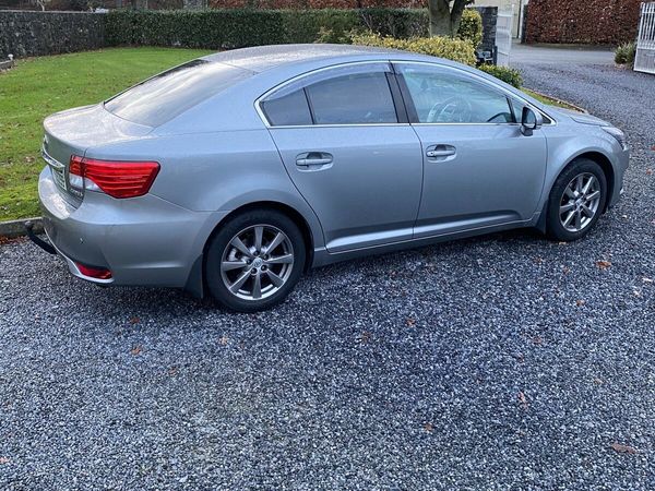 Toyota Avensis Saloon, Diesel, 2013, Grey