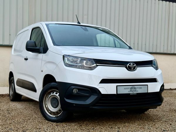 Toyota Proace MPV, Diesel, 2021, White