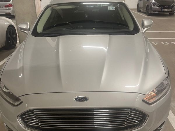 Ford Mondeo Hatchback, Diesel, 2015, Silver