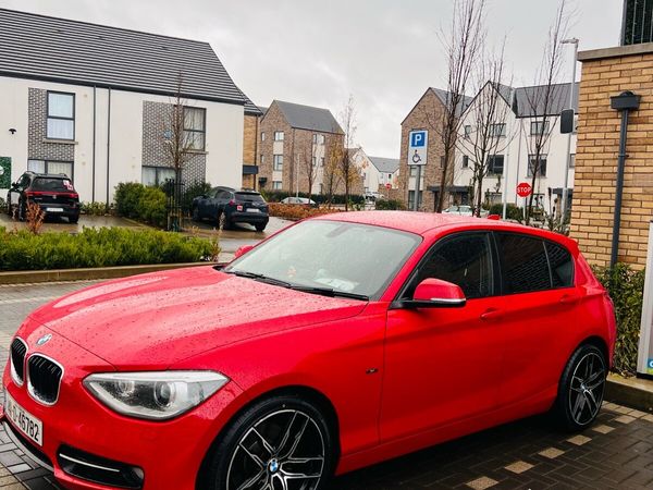BMW 1-Series Hatchback, Petrol, 2014, Red