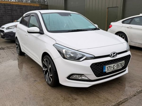 Hyundai i20 Hatchback, Petrol, 2017, White