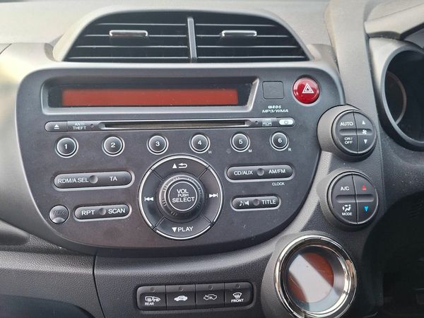 Honda Jazz Hatchback, Petrol, 2015, Brown