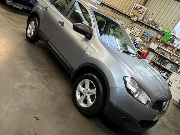 Nissan Qashqai Hatchback, Petrol, 2013, Blue