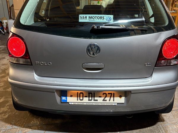 Volkswagen Polo Hatchback, Petrol, 2010, Silver