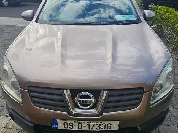 Nissan Qashqai Hatchback, Diesel, 2009, Brown