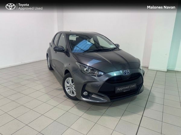 Toyota Yaris Hatchback, Petrol Hybrid, 2023, Grey