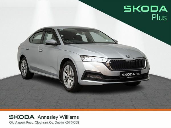 Skoda Octavia Saloon, Diesel, 2025, Silver