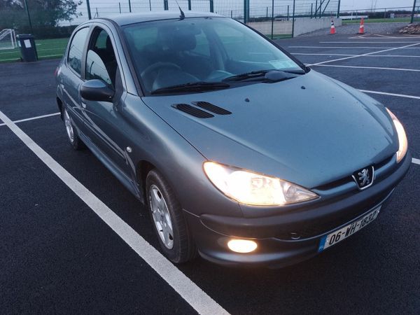 Peugeot 206 Hatchback, Petrol, 2006, Grey