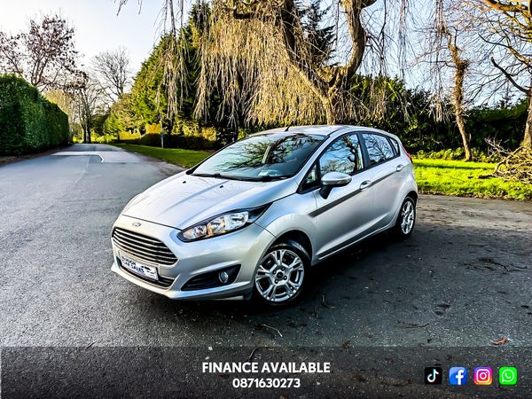 Ford Fiesta Hatchback, Petrol, 2013, Silver