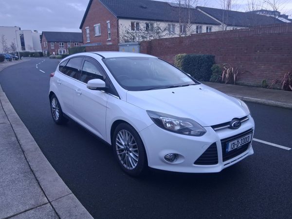 Ford Focus Hatchback, Petrol, 2013, White