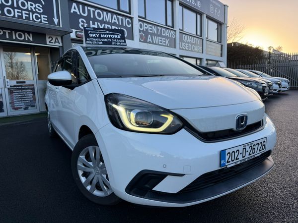 Honda Fit Hatchback, Petrol Hybrid, 2020, White