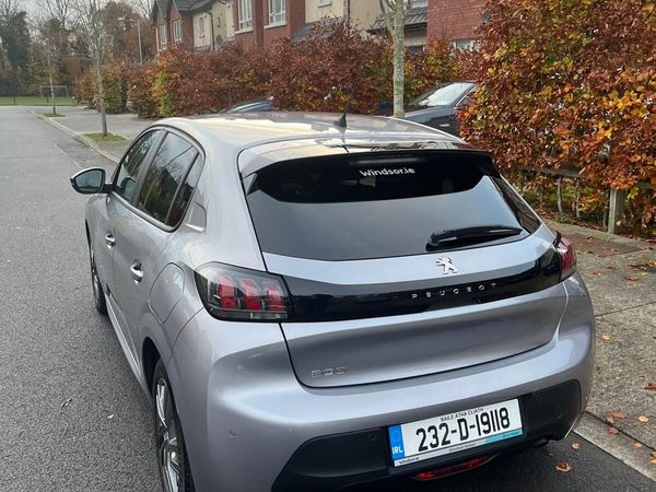 Peugeot 208 Hatchback, Petrol, 2023, Grey