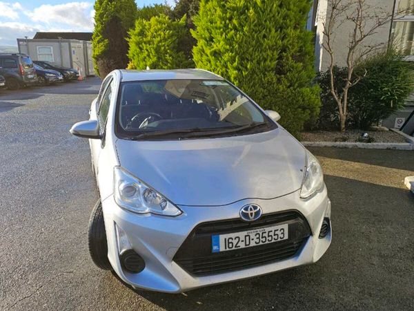 Toyota Aqua Hatchback, Petrol Hybrid, 2016, Silver