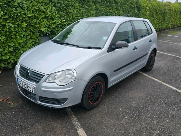 Volkswagen Polo Hatchback, Petrol, 2009, Silver