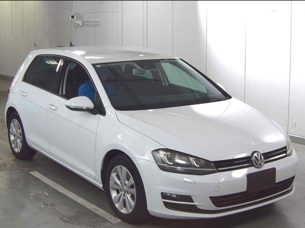 Volkswagen Golf Hatchback, Petrol, 2016, White