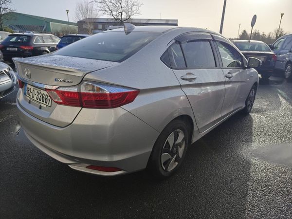 Honda Grace Saloon, Petrol Hybrid, 2016, Silver