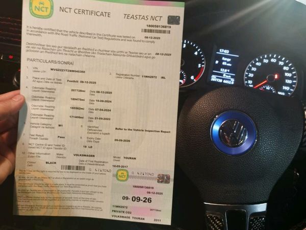 Volkswagen Touran MPV, Diesel, 2011, Black