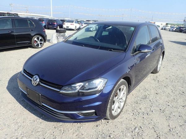 Volkswagen Golf Hatchback, Petrol, 2018, Blue