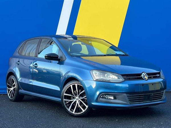 Volkswagen Polo Hatchback, Petrol, 2015, Blue