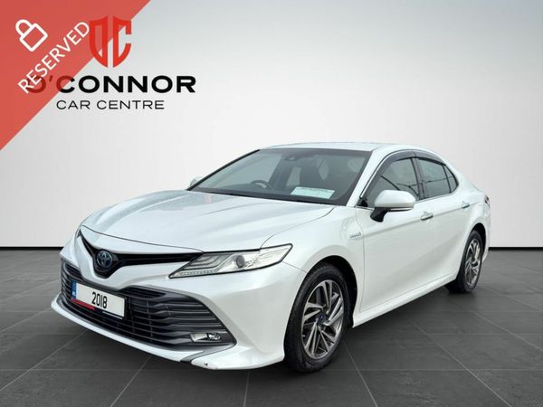 Toyota Camry Saloon, Petrol Hybrid, 2018, White