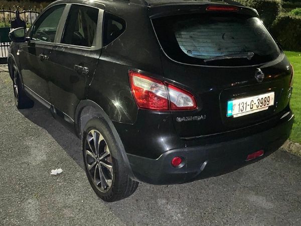 Nissan Qashqai Hatchback, Diesel, 2013, Black