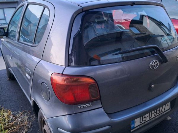 Toyota Yaris Hatchback, Petrol, 2005, Blue