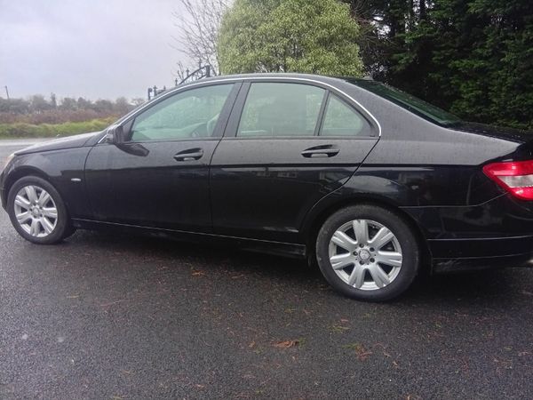 Mercedes-Benz C-Class Saloon, Diesel, 2010, Black