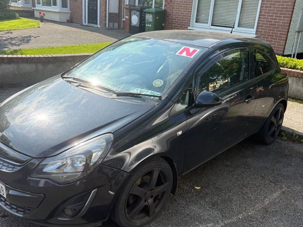 Vauxhall Corsa Hatchback, Petrol, 2012, Black