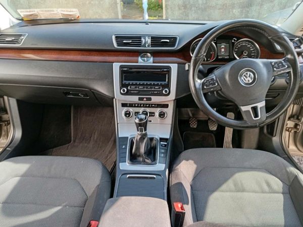 Volkswagen Passat Saloon, Diesel, 2013, Brown