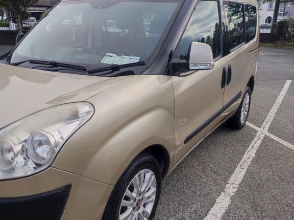 Fiat Doblo MPV, Diesel, 2014, Beige