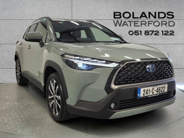 Toyota Corolla Hatchback, Petrol Hybrid, 2024, Green