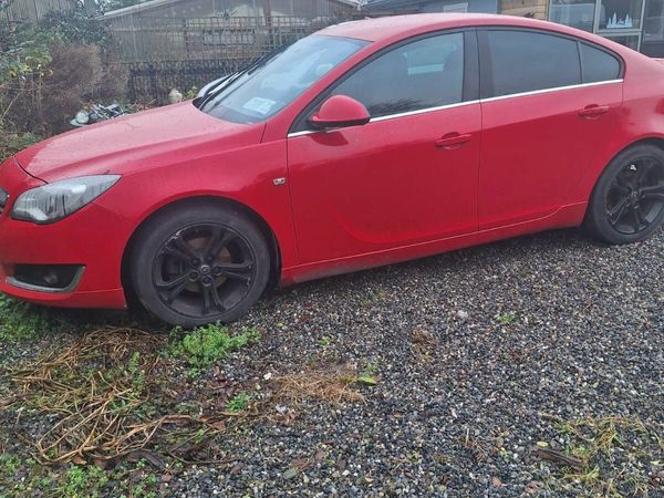 Opel Insignia Saloon, Diesel, 2015, Red